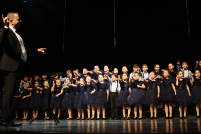 Bursa Nilüfer’de üç koro aynı sahnede buluştu