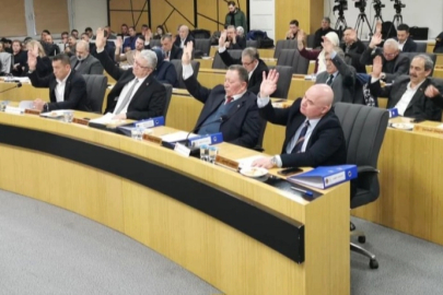 Afyonkarahisar Belediyesi’nden sosyal destek paketleri... Öğrenci, emekli ve üniversite adaylarına destek