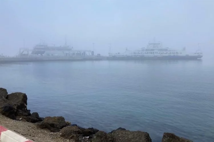 Çanakkale Boğazı'nda sis nedeniyle gemi geçişleri kapatıldı