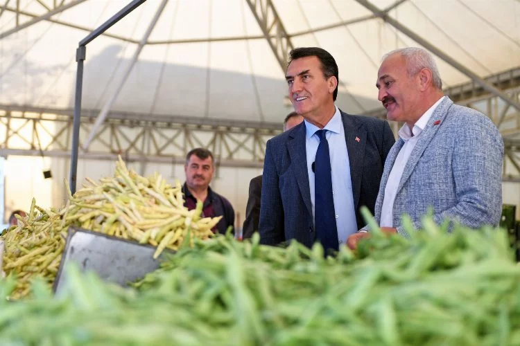 Bursa Osmangazi'de Başkan Dündar, pazarcı esnafla buluştu