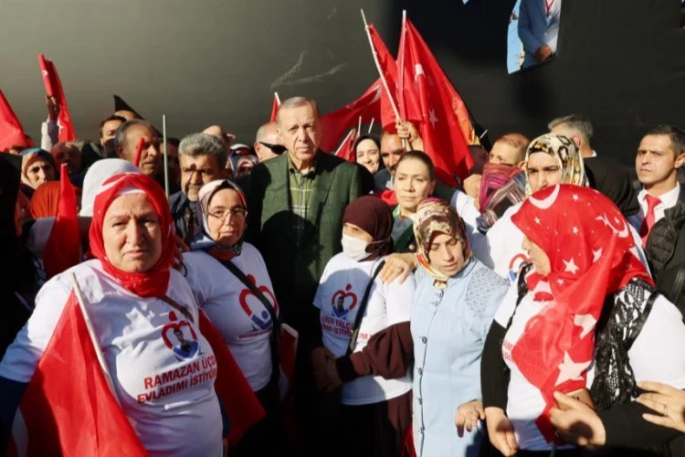 Cumhurbaşkanı Erdoğan, Diyarbakır anneleriyle buluştu