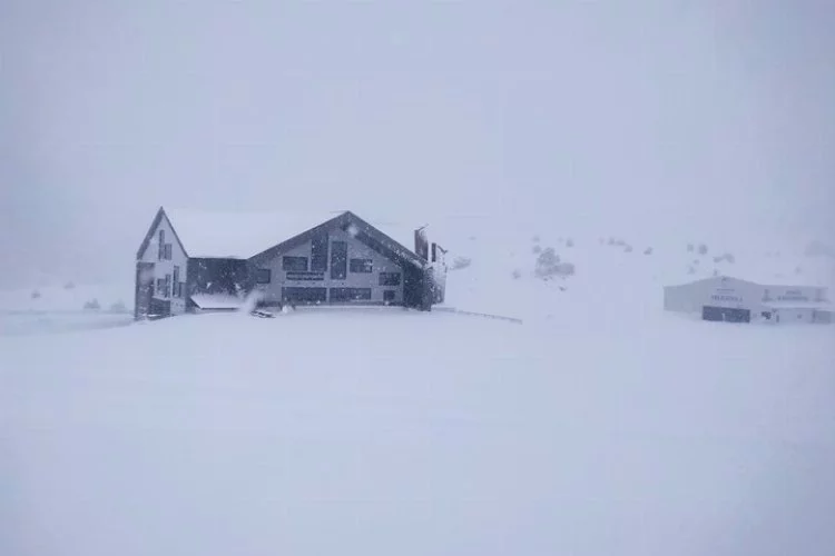 Kayak Merkezi beyaza büründü