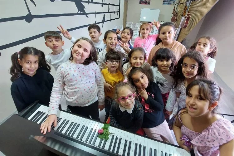 Dilovalı çocuklar müzikle büyüyor