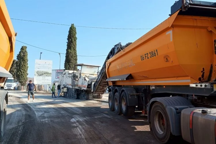 Muğla Bodrum’da sıcak asfalt çalışmaları başladı