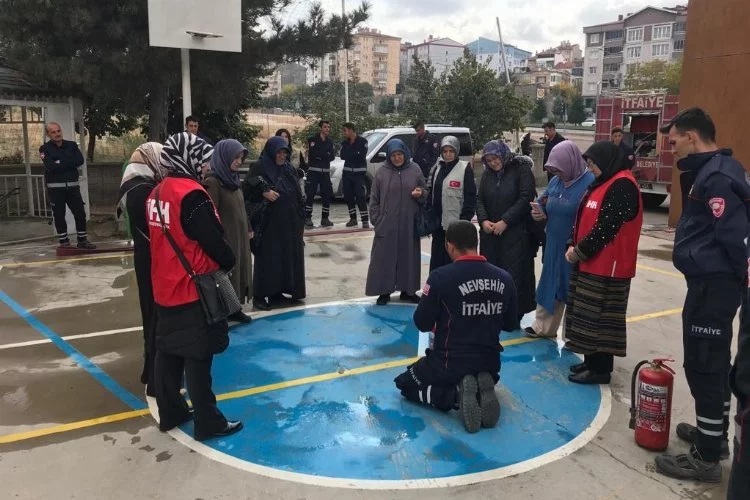 Nevşehir itfaiyesinden kadın gönüllülere eğitim