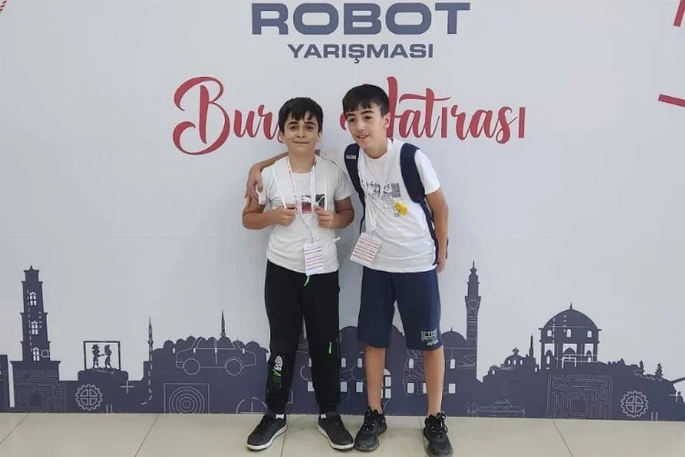 Roda Anadolu İmam Hatip Lisesi 3 robotla Gemlik'i temsil etti