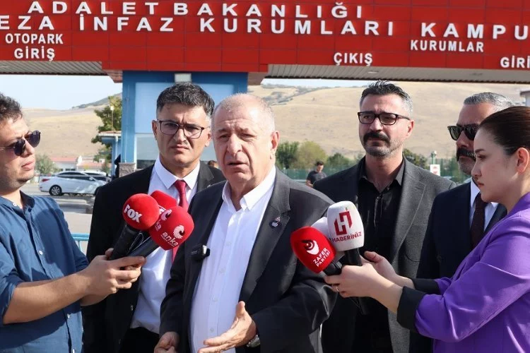Sincan'da tutuklu gazetecilere Özdağ'dan ziyaret